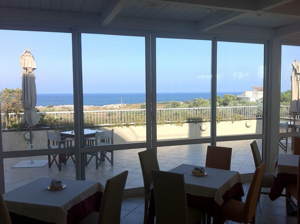 Hotel Ibis Styles Bari Giovinazzo Esterno foto