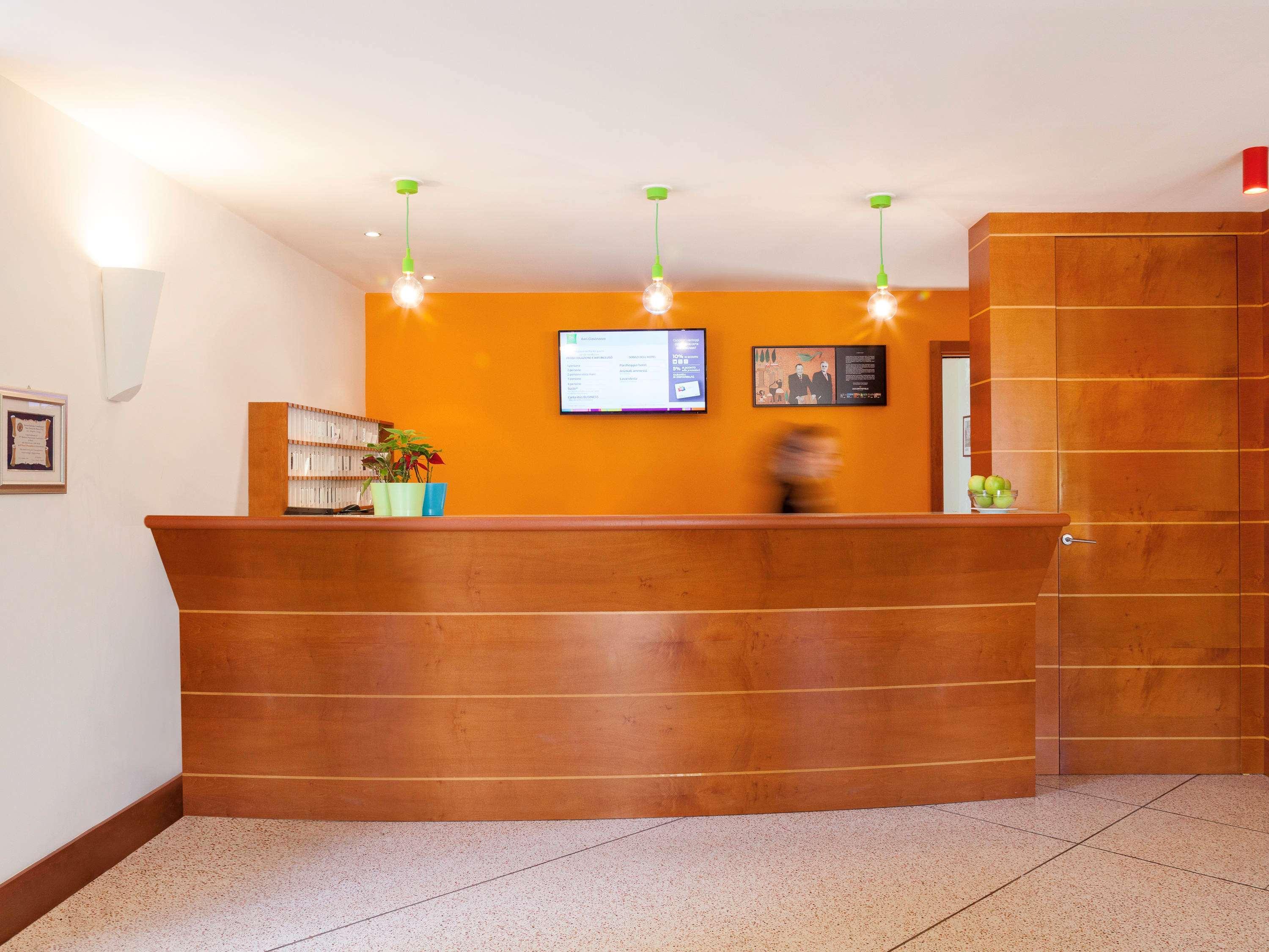 Hotel Ibis Styles Bari Giovinazzo Esterno foto