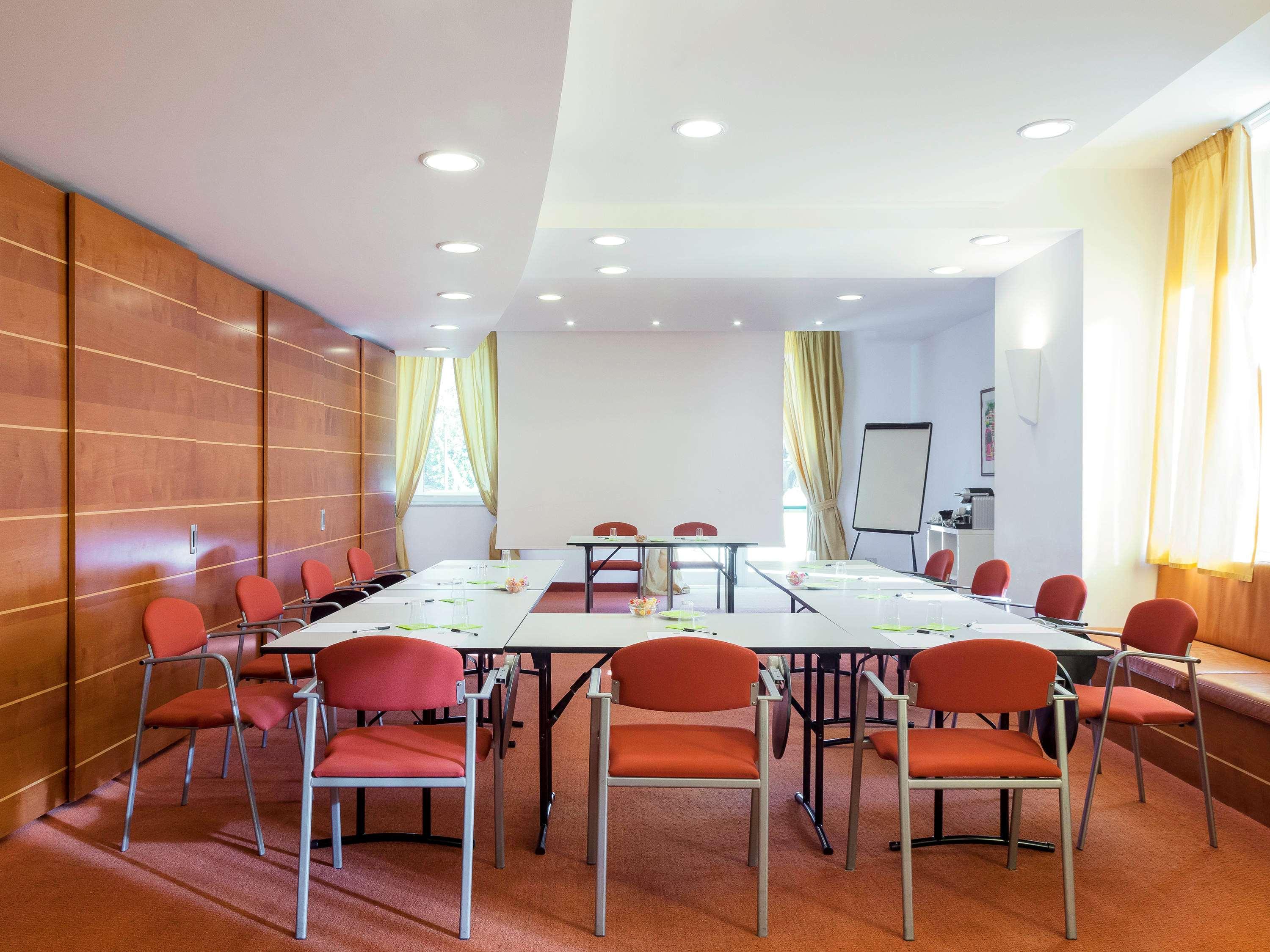 Hotel Ibis Styles Bari Giovinazzo Esterno foto