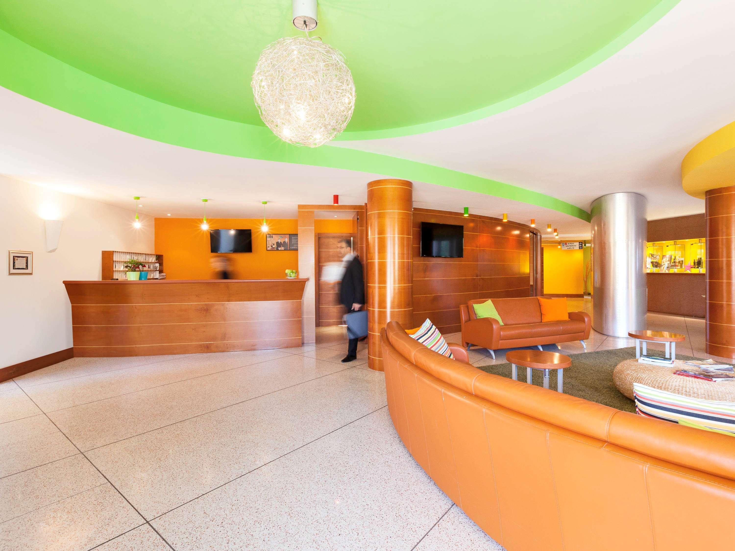 Hotel Ibis Styles Bari Giovinazzo Esterno foto