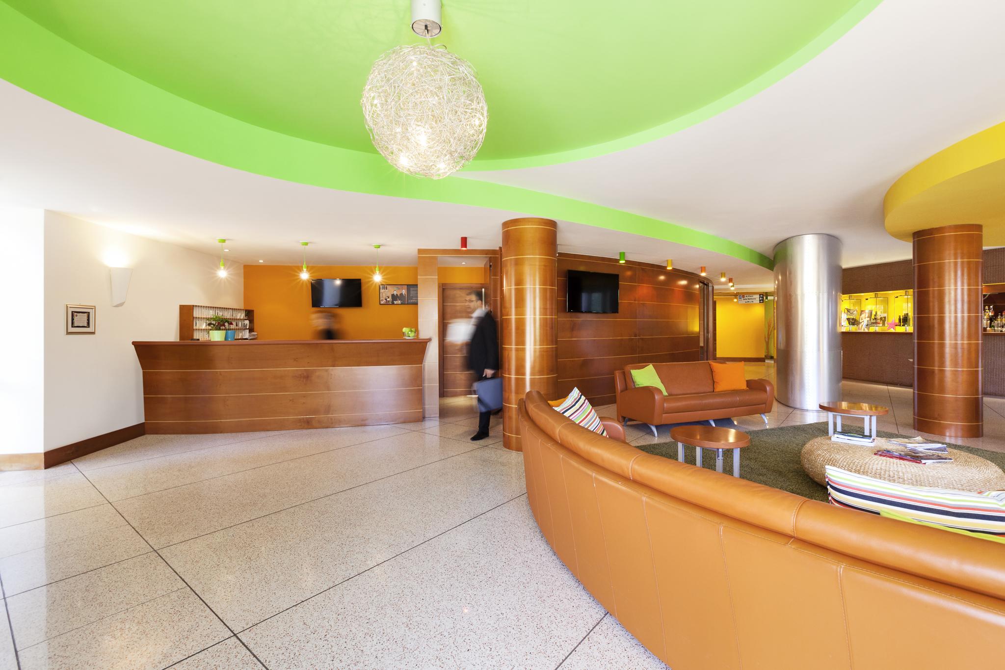 Hotel Ibis Styles Bari Giovinazzo Esterno foto