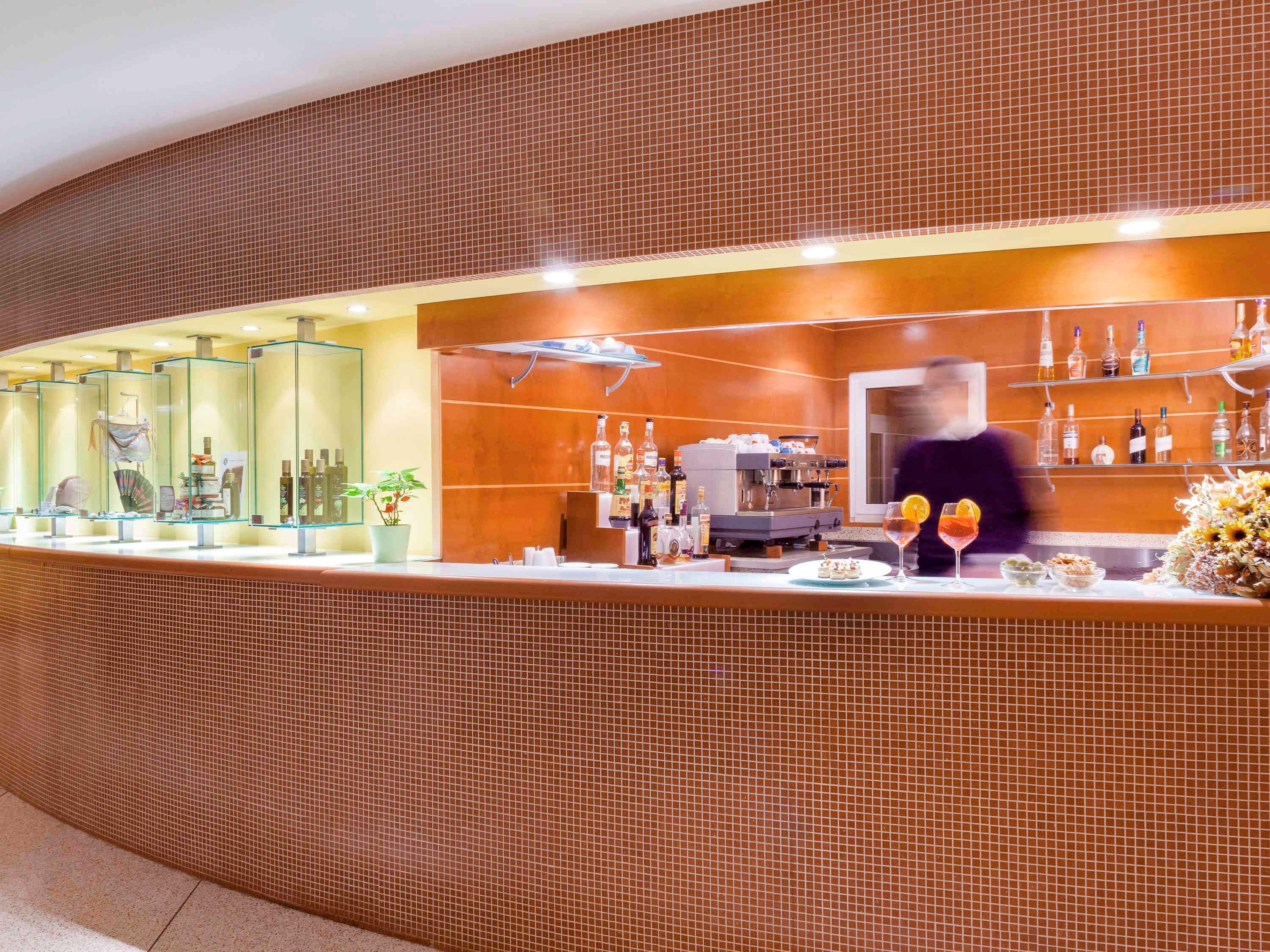 Hotel Ibis Styles Bari Giovinazzo Esterno foto