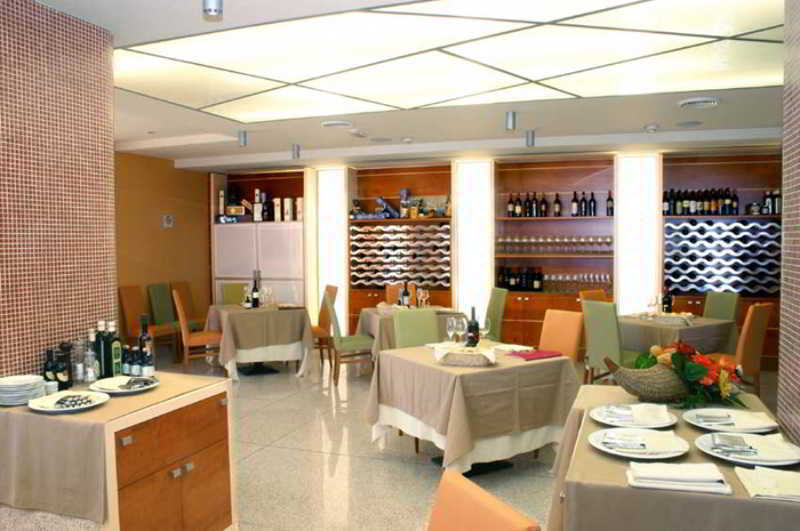 Hotel Ibis Styles Bari Giovinazzo Esterno foto
