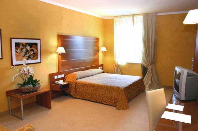 Hotel Ibis Styles Bari Giovinazzo Esterno foto
