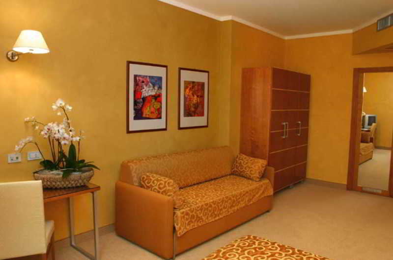 Hotel Ibis Styles Bari Giovinazzo Esterno foto