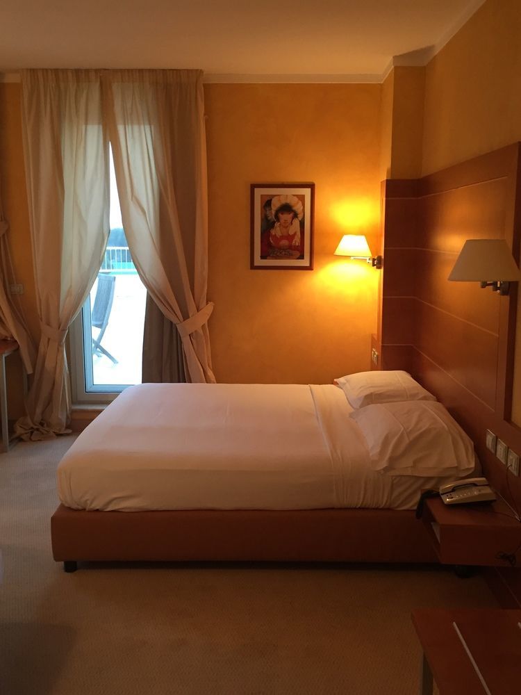 Hotel Ibis Styles Bari Giovinazzo Esterno foto