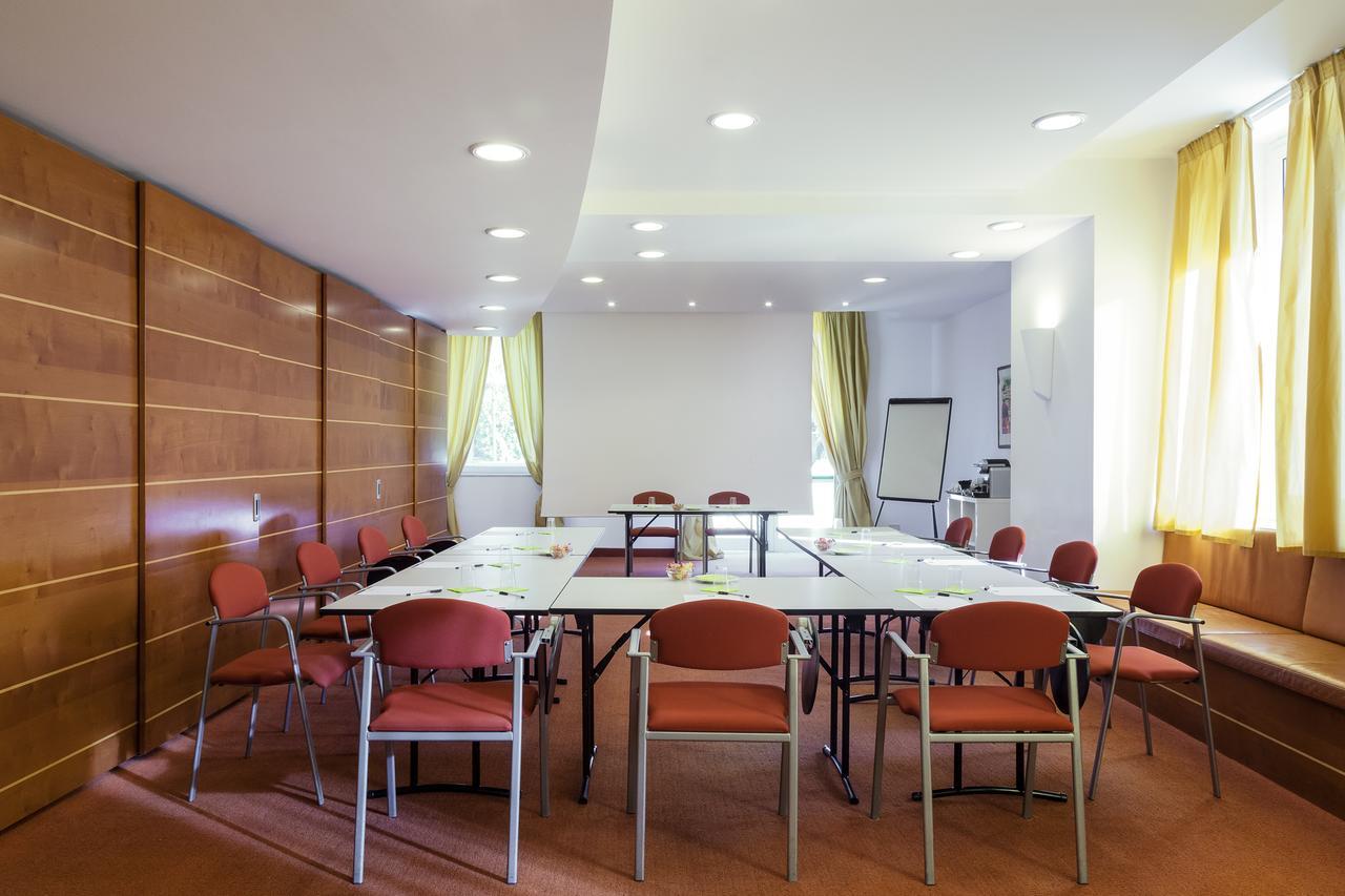 Hotel Ibis Styles Bari Giovinazzo Esterno foto